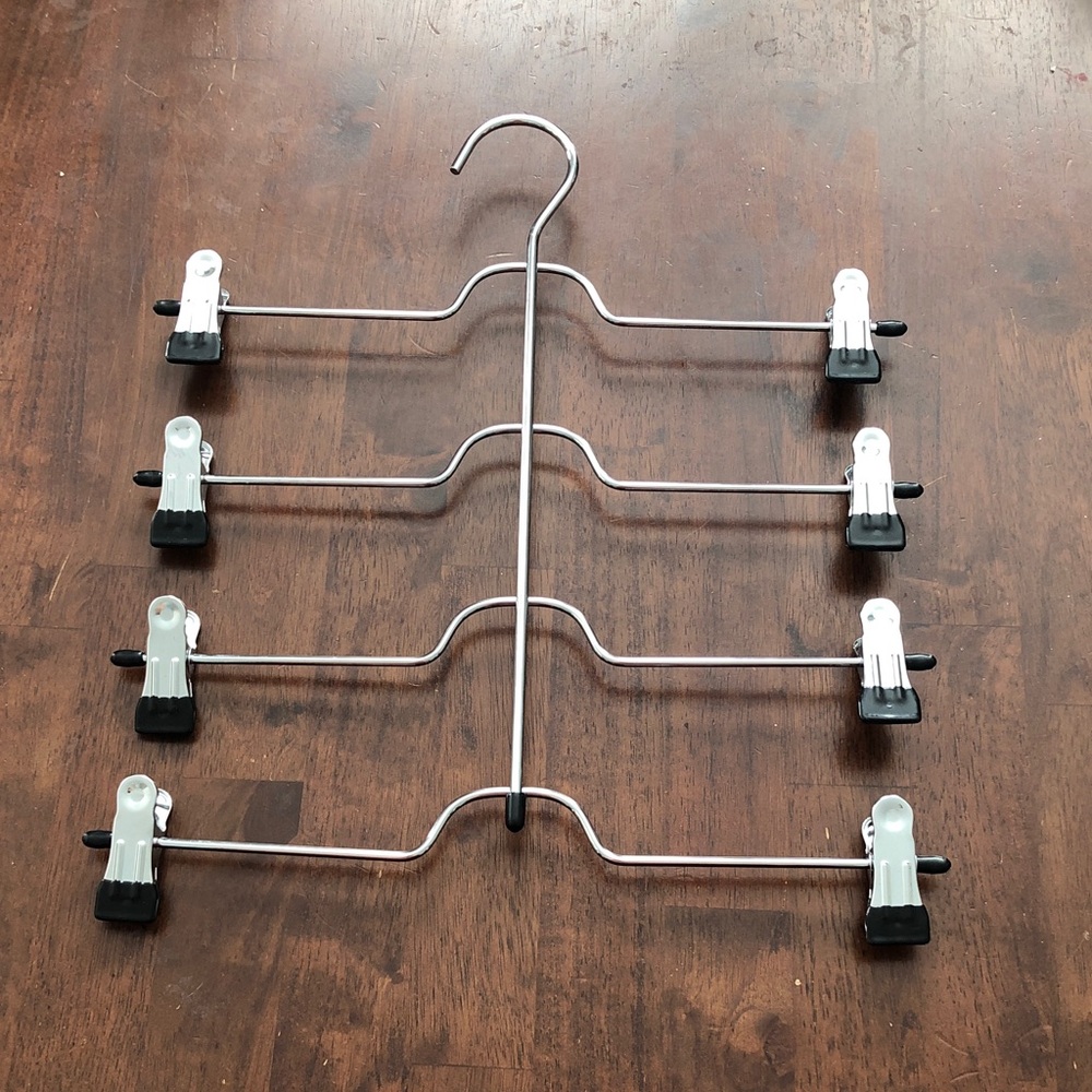 🎃 Metal Multi-Tier Clip Pants, Shorts or Skirts Hanger